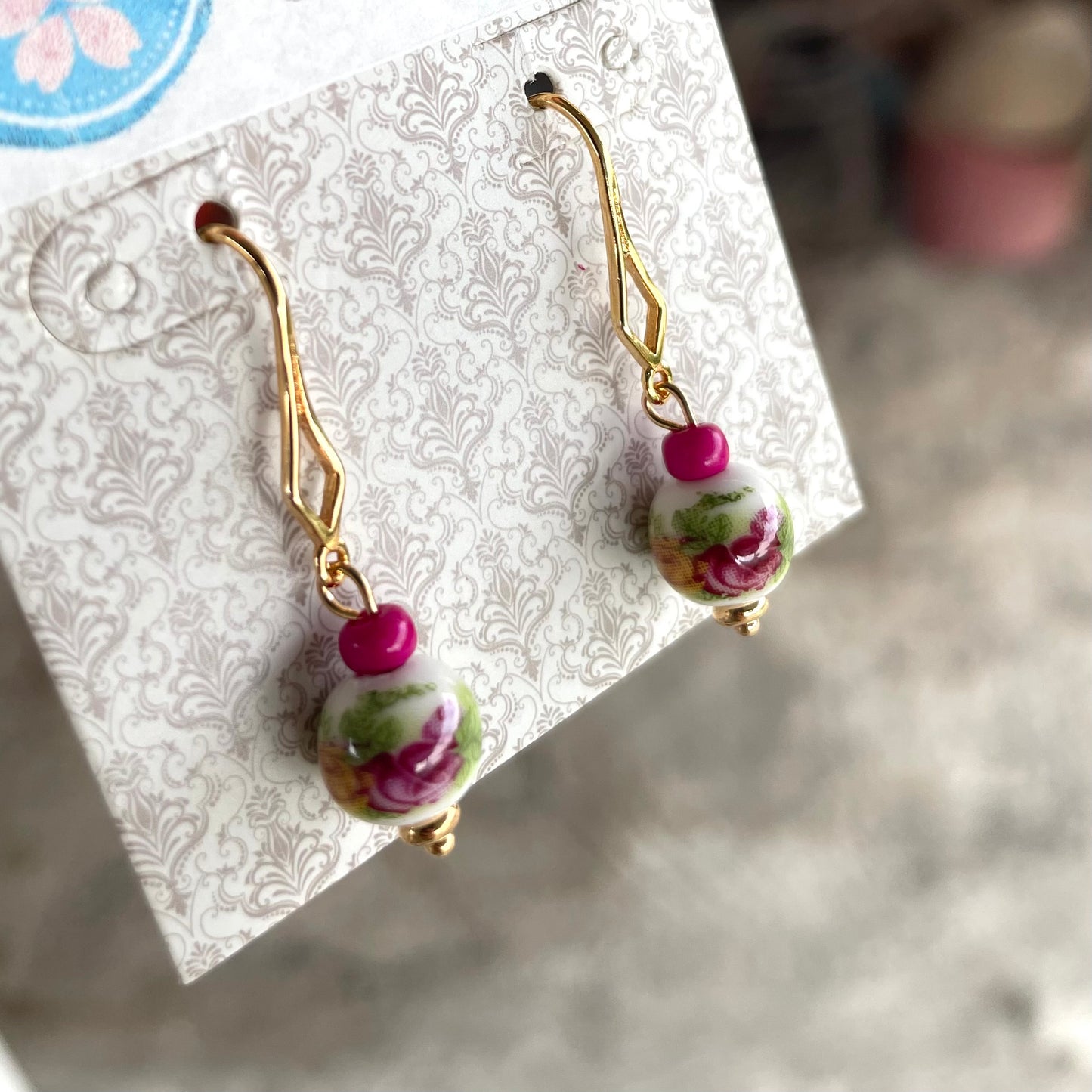 Aretes con cerámica floral japonesa