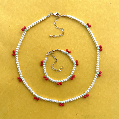 Set de collar y pulsera de perla sintética con cerezas